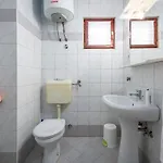 Ingrid 1699 Apartamento *
