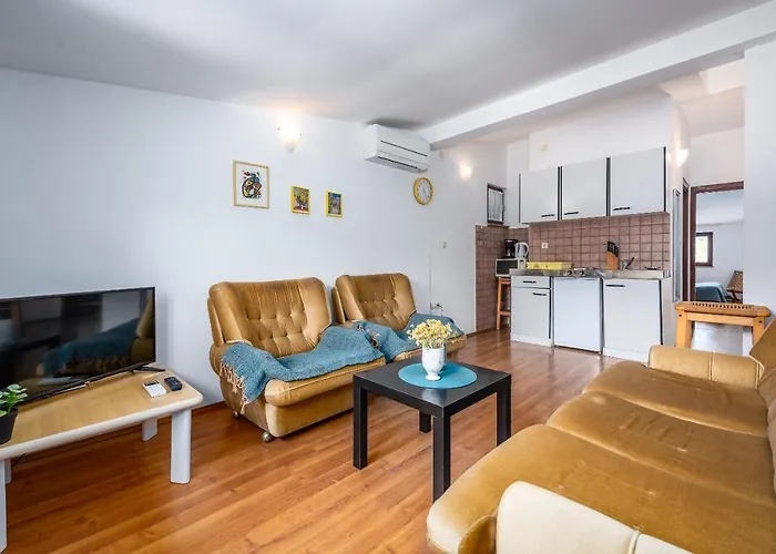 Διαμέρισμα Ingrid 1699 *